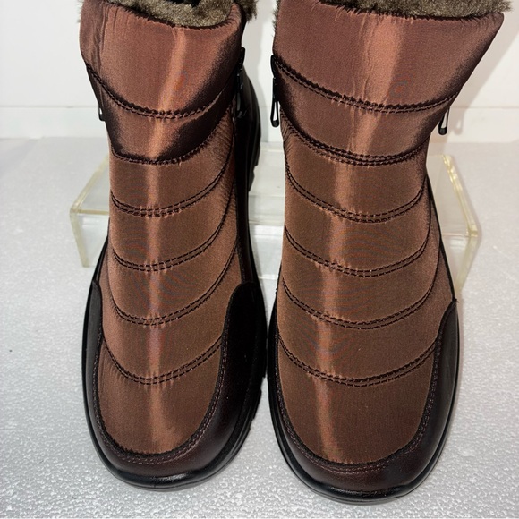 ❄️🥶Size:10 Brown Winter Cozy Boots with Durable Soles and Classic Design - Picture 3 of 13